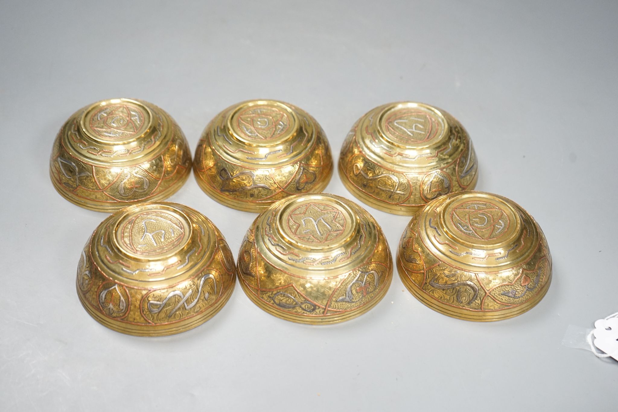 A set of six Cairo bowls, 10cm diameter